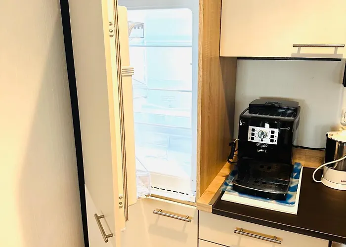 40 Qm Grosse Studiowohnung Zentral Gelegen - Direkt In - 300 M Bis Zum Marktplatz شقة *